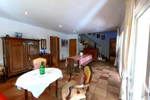 Купить дом в Ла-Бисбаль-дель-Пенедес, Испания с 5 спален, 633м², № 4756 - фото 9