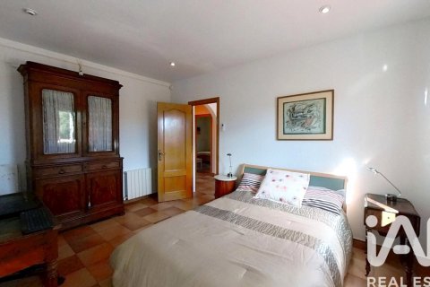 Купить дом в Ла-Бисбаль-дель-Пенедес, Испания с 5 спален, 633м², № 4756 - фото 25