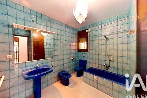 Сasa de 3 dormitorios en venta en Valls, Tarragona, Cataluña, Spain № 4752 - foto 15