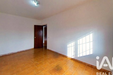 Сasa de 3 dormitorios en venta en Valls, Tarragona, Cataluña, Spain № 4752 - foto 16