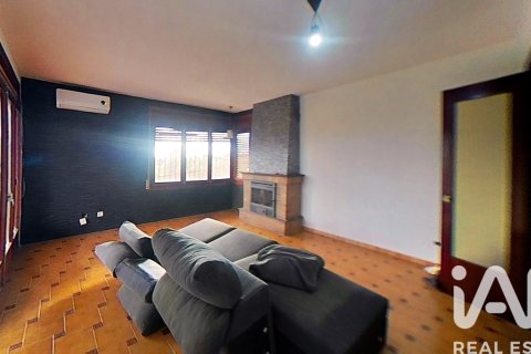 Сasa de 3 dormitorios en venta en Valls, Tarragona, Cataluña, Spain № 4752 - foto 11