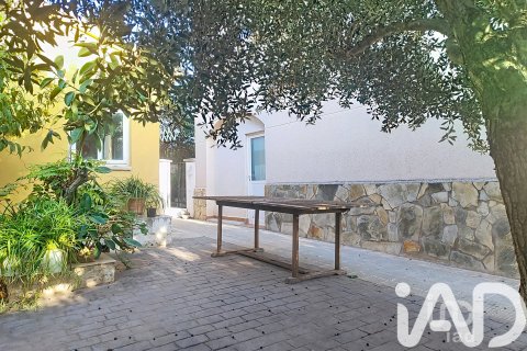 Сasa de 7 dormitorios en venta en Vilanova i la Geltrú, Barcelona, Cataluña, Spain № 4751 - foto 3