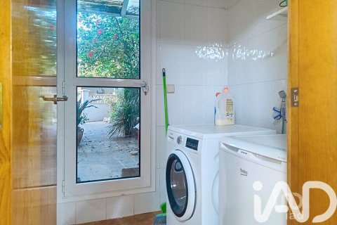 Сasa de 7 dormitorios en venta en Vilanova i la Geltrú, Barcelona, Cataluña, Spain № 4751 - foto 23