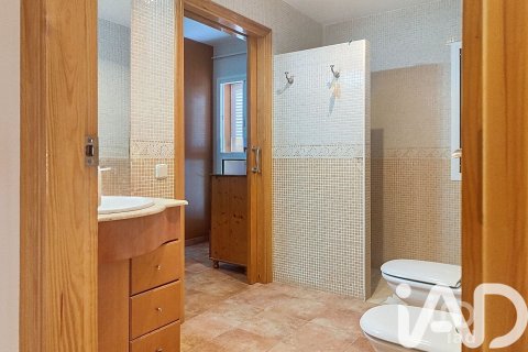 Сasa de 7 dormitorios en venta en Vilanova i la Geltrú, Barcelona, Cataluña, Spain № 4751 - foto 15