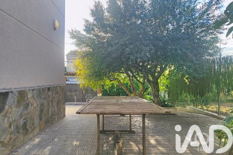 Сasa de 7 dormitorios en venta en Vilanova i la Geltrú, Barcelona, Cataluña, Spain № 4751 - foto 5