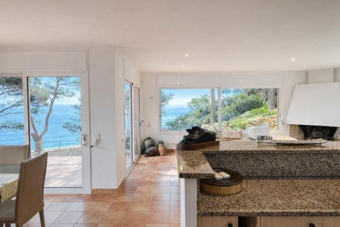 Сasa de 4 dormitorios en venta en Begur, Gerona, Cataluña, Spain № 7088 - foto 3