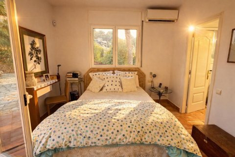 Сasa de 4 dormitorios en venta en Begur, Gerona, Cataluña, Spain № 7088 - foto 17