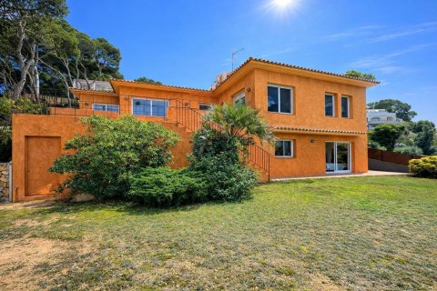 Сasa de 4 dormitorios en venta en Begur, Gerona, Cataluña, Spain № 7088 - foto 24
