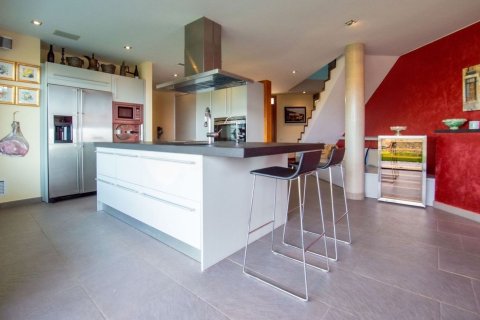 Сasa de 5 dormitorios en venta en Tossa de Mar, Gerona, Cataluña, Spain № 7086 - foto 17