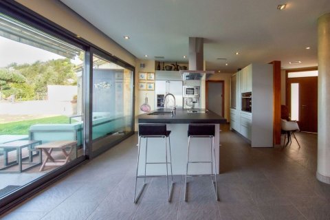 Сasa de 5 dormitorios en venta en Tossa de Mar, Gerona, Cataluña, Spain № 7086 - foto 18