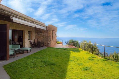 Сasa de 5 dormitorios en venta en Tossa de Mar, Gerona, Cataluña, Spain № 7086 - foto 23