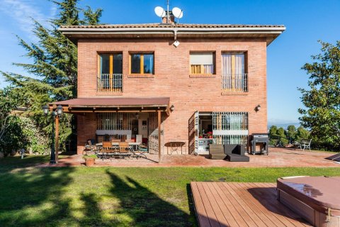 7 bedrooms villa for sale in Cerdanyola Del Valles, Barcelona, Catalonia, Spain № 1137 - photo 13