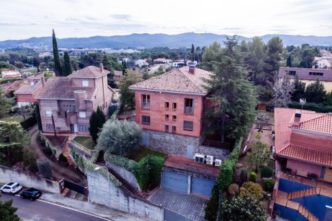 7 bedrooms villa for sale in Cerdanyola Del Valles, Barcelona, Catalonia, Spain № 1137 - photo 3