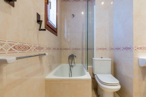 7 bedrooms villa for sale in Cerdanyola Del Valles, Barcelona, Catalonia, Spain № 1137 - photo 20