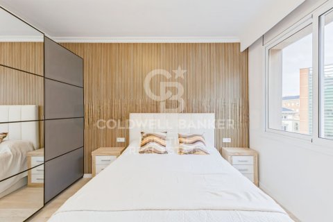 Apartamento de 4 dormitorios en venta en Barcelona, Cataluña, Spain № 5445 - foto 5
