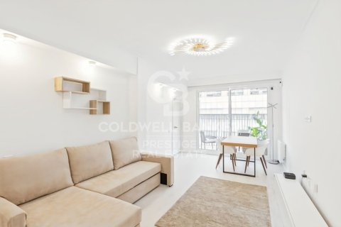Apartamento de 4 dormitorios en venta en Barcelona, Cataluña, Spain № 5445