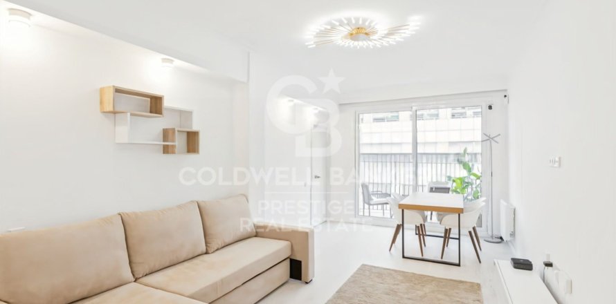 Apartamento de 4 dormitorios en venta en Barcelona, Cataluña, Spain № 5445