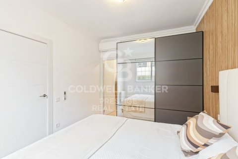Apartamento de 4 dormitorios en venta en Barcelona, Cataluña, Spain № 5445 - foto 4