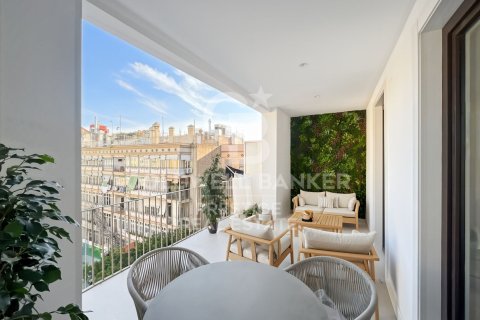 Apartamento de 3 dormitorios en venta en Barcelona, Cataluña, Spain № 5442 - foto 4