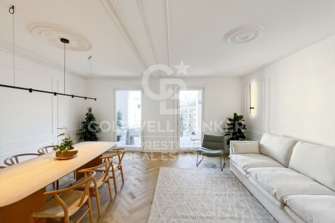Apartamento de 3 dormitorios en venta en Barcelona, Cataluña, Spain № 5442 - foto 11