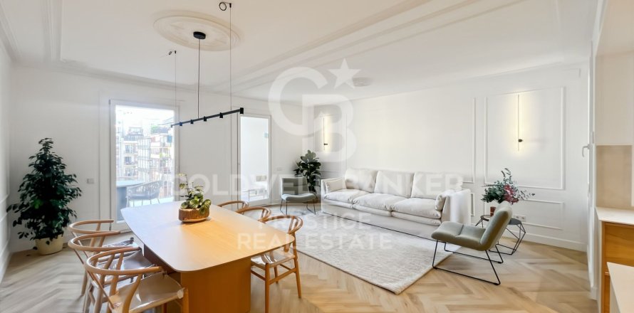 Apartamento de 3 dormitorios en venta en Barcelona, Cataluña, Spain № 5442