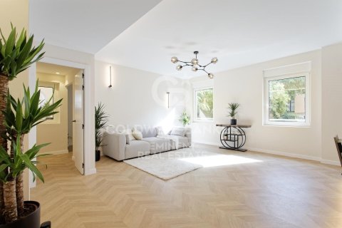 Купить квартиру в Барселона, Испания с 3 спальни, 106м², № 5441 - фото 2