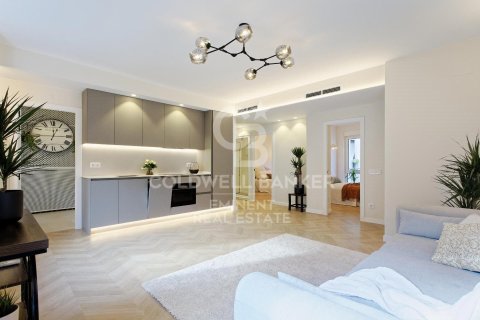 Apartamento de 3 dormitorios en venta en Barcelona, Cataluña, Spain № 5441