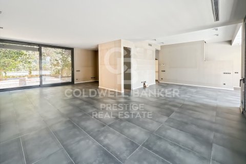4 bedrooms house for sale in Barcelona, Catalonia, Spain № 7830 - photo 7