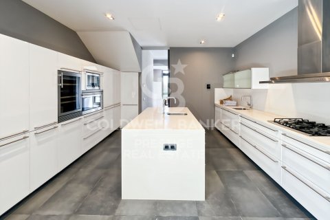 4 bedrooms house for sale in Barcelona, Catalonia, Spain № 7830 - photo 9