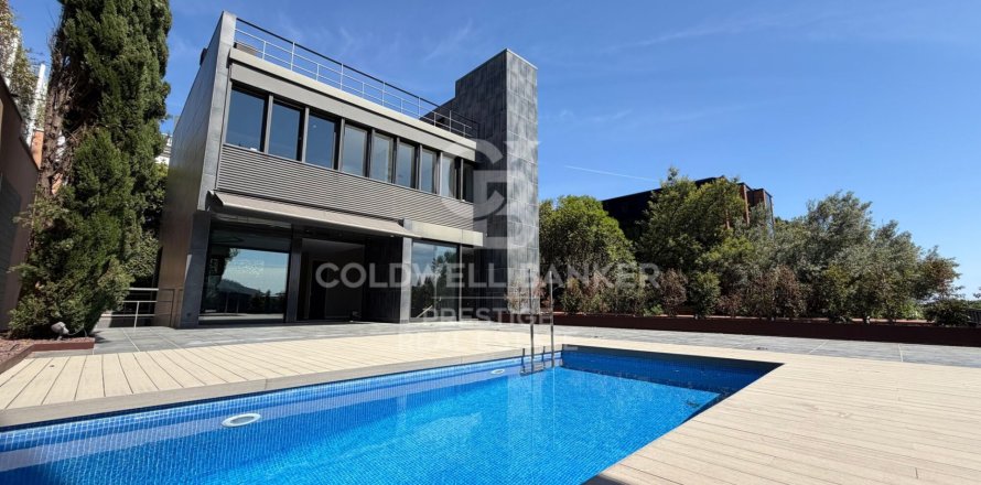 4 bedrooms house for sale in Barcelona, Catalonia, Spain № 7830