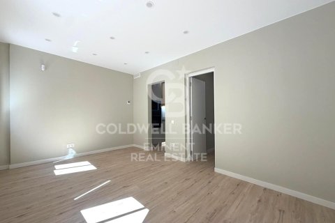 2 bedrooms apartment for sale in Barcelona, Catalonia, Spain № 7827 - photo 4
