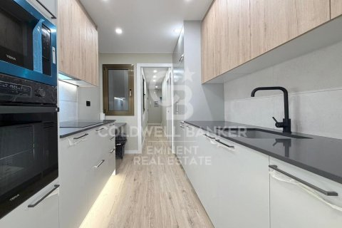 2 bedrooms apartment for sale in Barcelona, Catalonia, Spain № 7827 - photo 9
