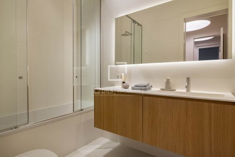 Apartamento de 3 dormitorios en venta en Barcelona, Cataluña, Spain № 8769 - foto 24