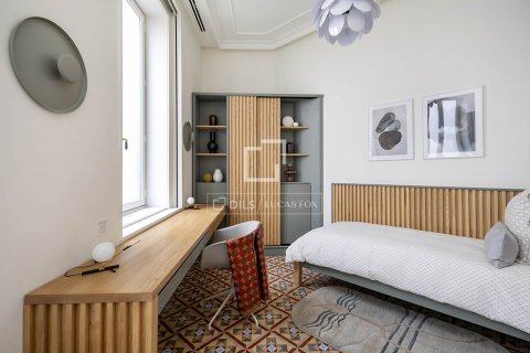 Apartamento de 3 dormitorios en venta en Barcelona, Cataluña, Spain № 8769 - foto 18