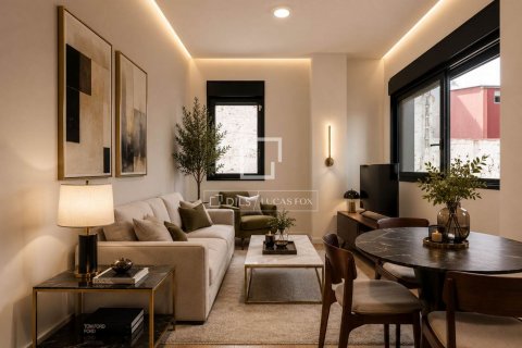 Apartamento de 3 dormitorios en venta en L'Hospitalet de Llobregat, Barcelona, Cataluña, Spain № 8766 - foto 3