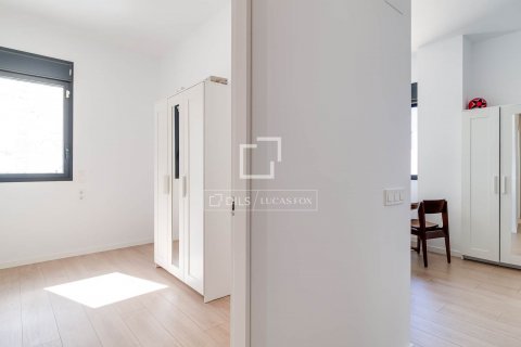 Apartamento de 3 dormitorios en venta en L'Hospitalet de Llobregat, Barcelona, Cataluña, Spain № 8766 - foto 29
