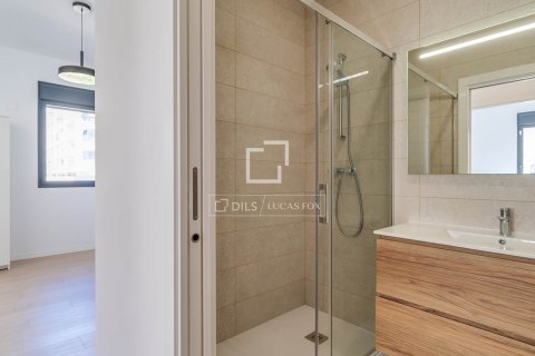 Apartamento de 3 dormitorios en venta en L'Hospitalet de Llobregat, Barcelona, Cataluña, Spain № 8766 - foto 18