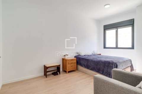 Apartamento de 3 dormitorios en venta en L'Hospitalet de Llobregat, Barcelona, Cataluña, Spain № 8766 - foto 23