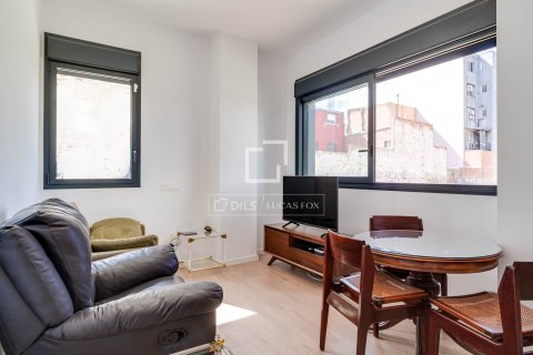 Apartamento de 3 dormitorios en venta en L'Hospitalet de Llobregat, Barcelona, Cataluña, Spain № 8766 - foto 9