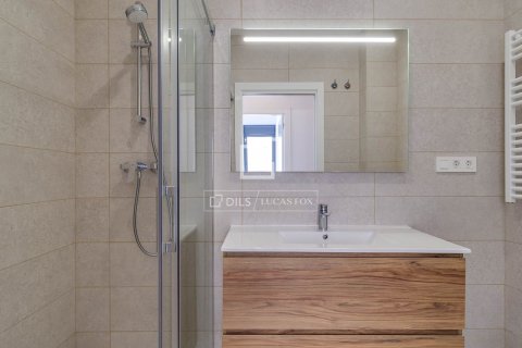 Apartamento de 3 dormitorios en venta en L'Hospitalet de Llobregat, Barcelona, Cataluña, Spain № 8766 - foto 21