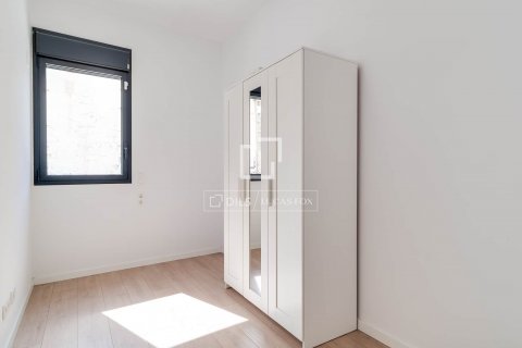Apartamento de 3 dormitorios en venta en L'Hospitalet de Llobregat, Barcelona, Cataluña, Spain № 8766 - foto 30