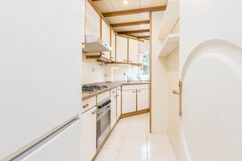 Купить квартиру в Барселона, Испания с 2 спальни, 61м², № 8763 - фото 11