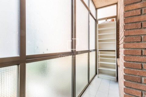 Купить квартиру в Барселона, Испания с 2 спальни, 61м², № 8763 - фото 21
