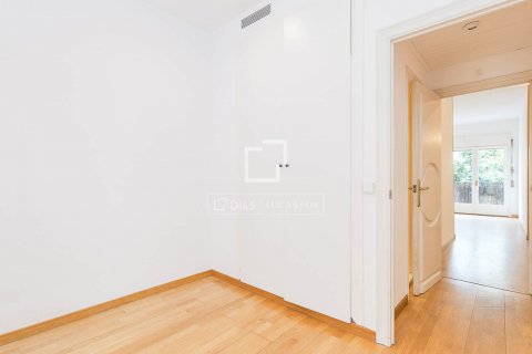 Купить квартиру в Барселона, Испания с 2 спальни, 61м², № 8763 - фото 25