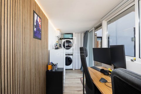 Ático de 1 dormitorio en venta en Barcelona, Cataluña, Spain № 8764 - foto 9
