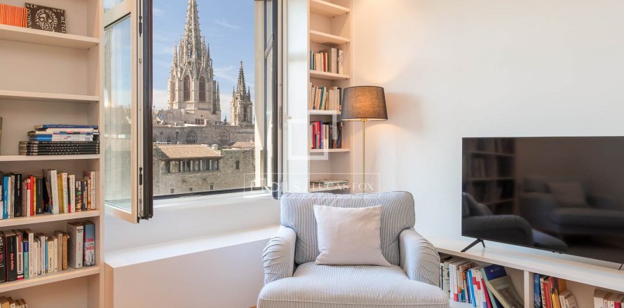 Ático de 2 dormitorios en venta en Barcelona, Cataluña, Spain № 8765