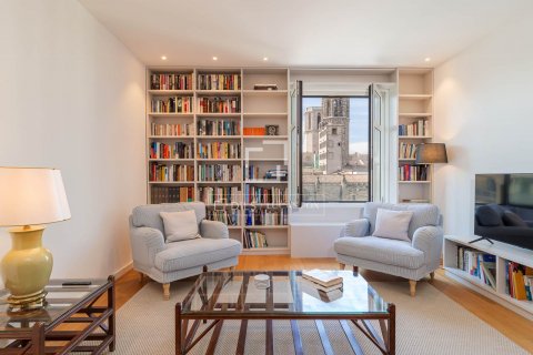 Ático de 2 dormitorios en venta en Barcelona, Cataluña, Spain № 8765 - foto 28