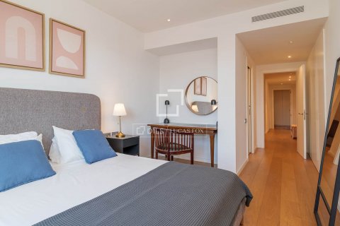 Ático de 2 dormitorios en venta en Barcelona, Cataluña, Spain № 8765 - foto 9