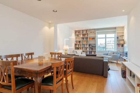 Ático de 2 dormitorios en venta en Barcelona, Cataluña, Spain № 8765 - foto 6