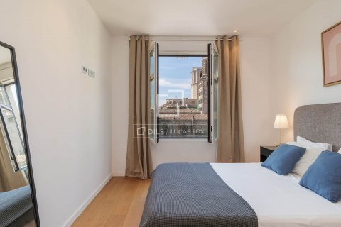 Ático de 2 dormitorios en venta en Barcelona, Cataluña, Spain № 8765 - foto 11